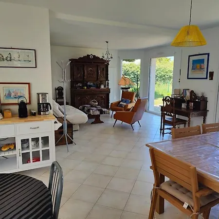 Magnifique Maison Face A La Villa Damgan